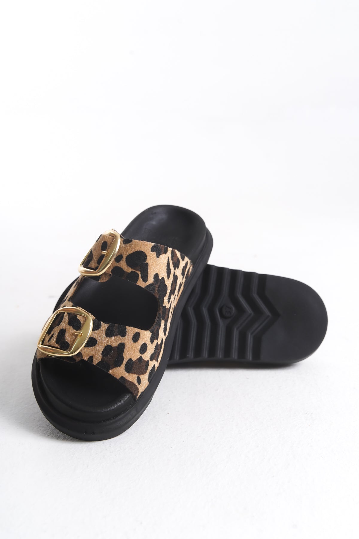 Leopar Toka Detaylı Günlük Terlik